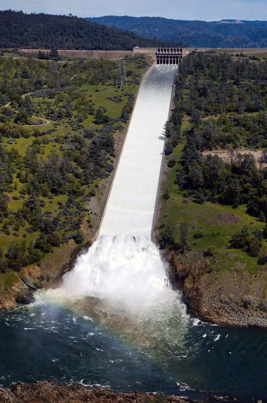 Oroville Dam releasing water down its main spillway